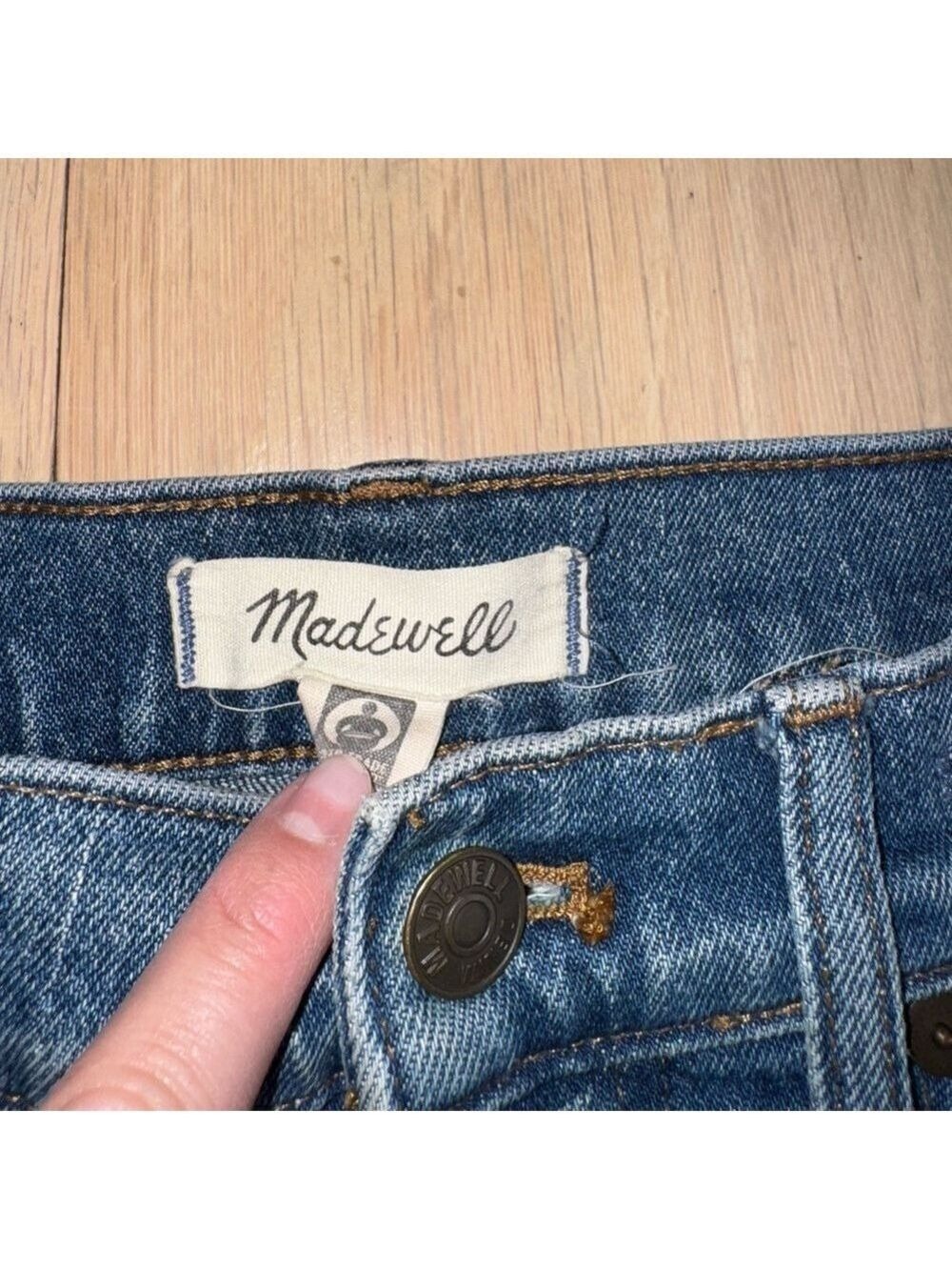 Madewell Classic Straight Jean Size 26 - Picture 3 of 8